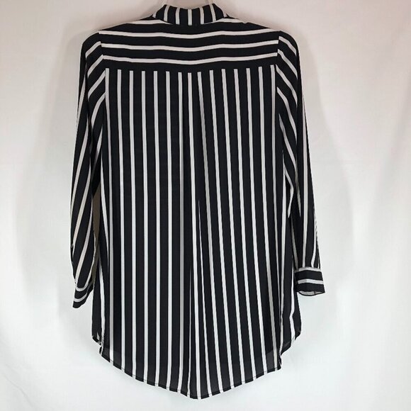 Chico's Black And White Sheer Long Blouse Size 8/10 - Picture 2 of 5